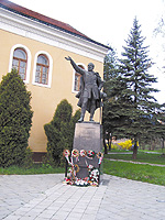 Rozsnyó - Kossuth Lajos szobra